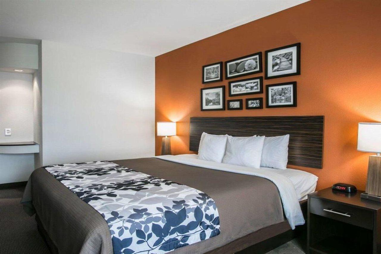 Restwell & I-45 North 3* Houston