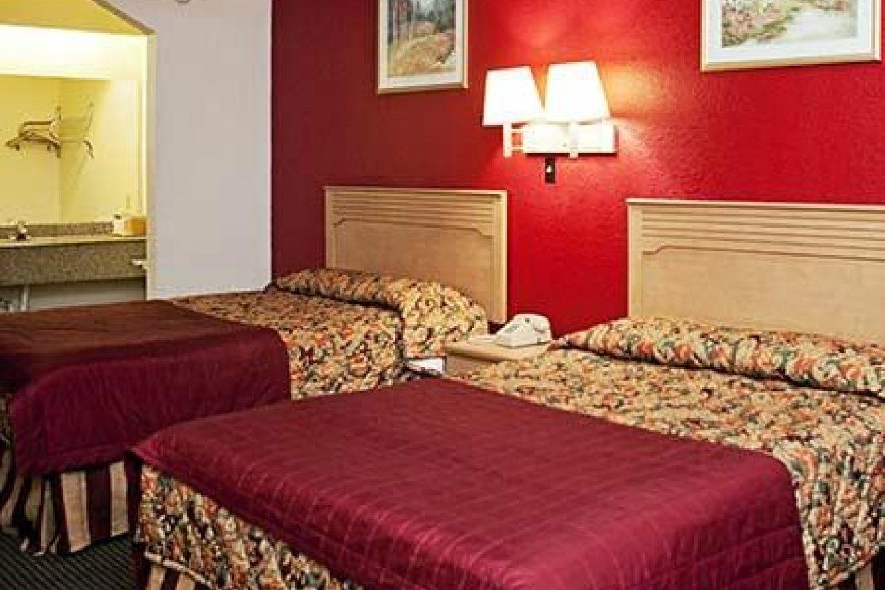 Motel Crystal 249 North