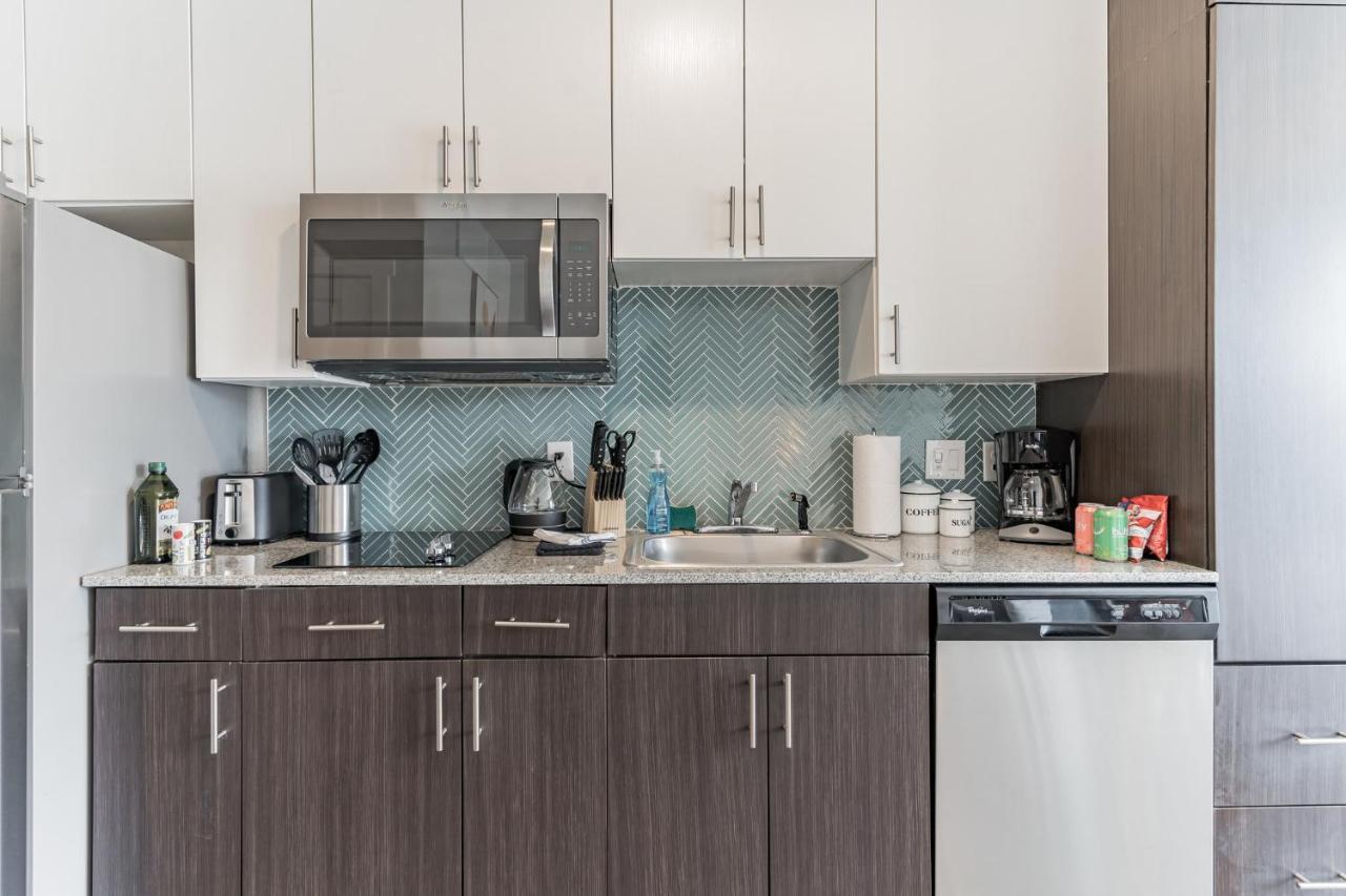 Peaceful With Full Amenities And Uh Nearby Apartment