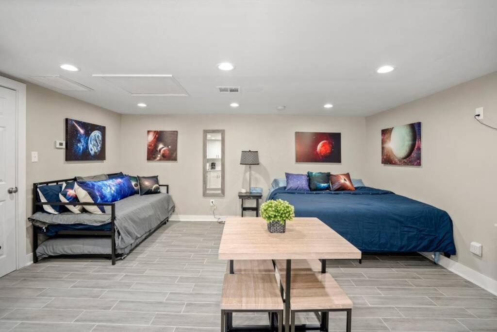 Villa Cosmic Studio At North Downtown *