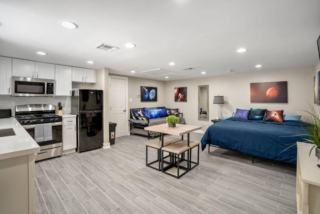 Villa Cosmic Studio At North Downtown *