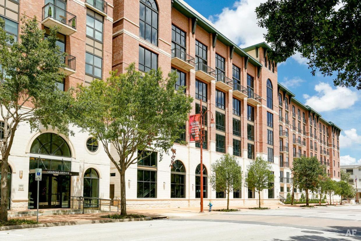 Entire Modern Downtown Ideal For Long-term Stays Apartment Houston