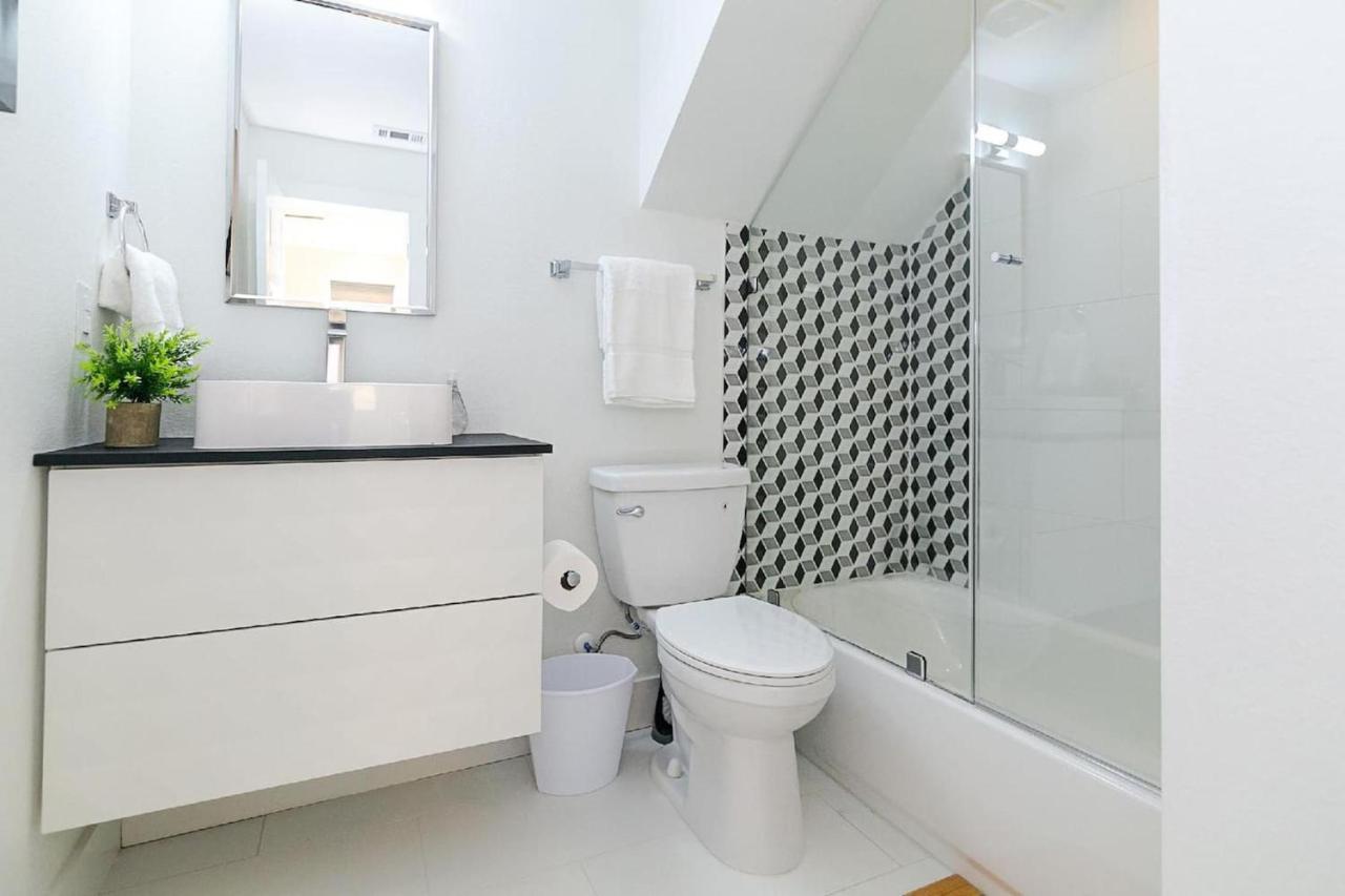 Eado Signature By Dunyha Holiday home Houston