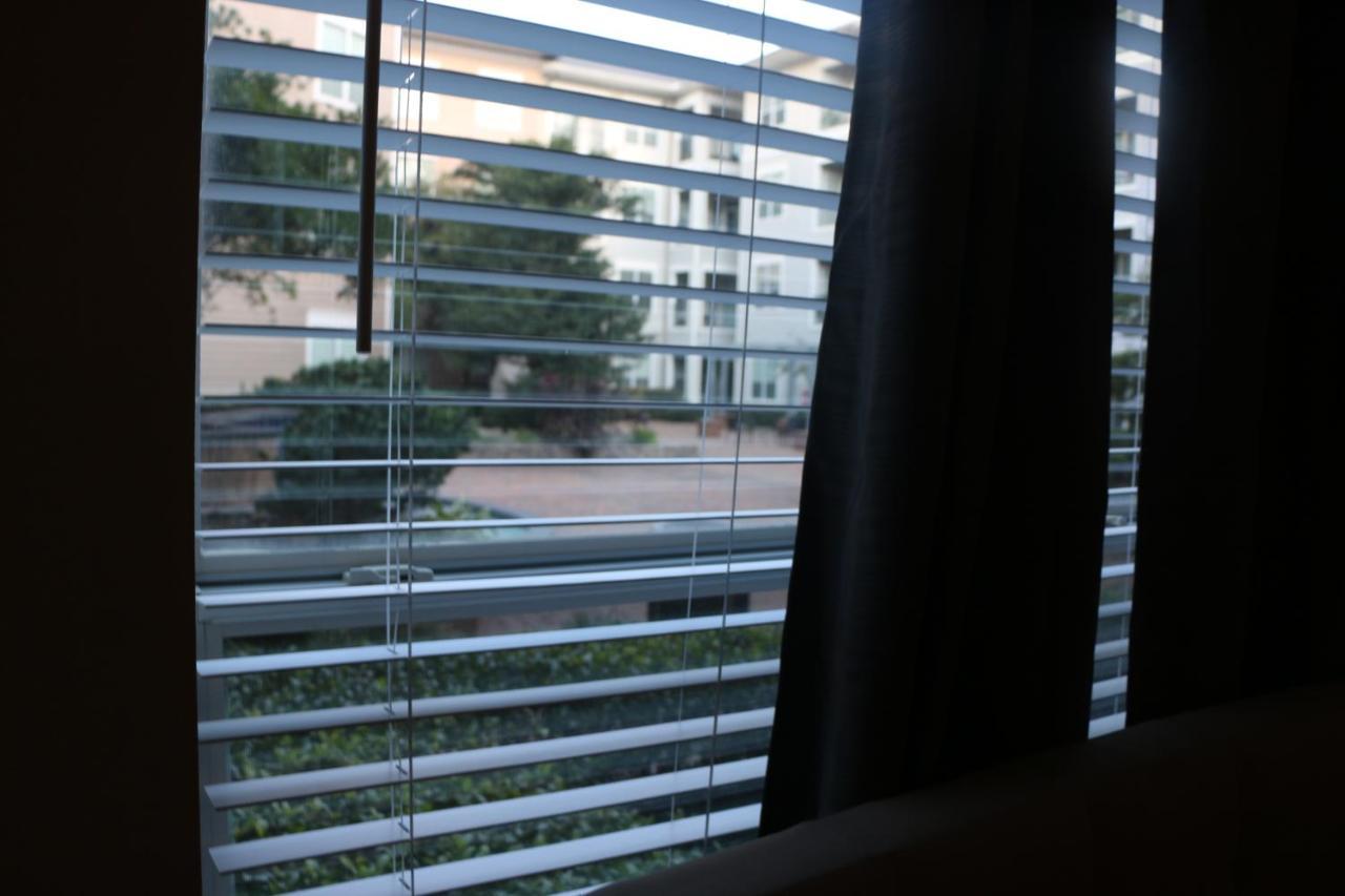 Rodeo Nrg Area One & Two Bedroom Houston