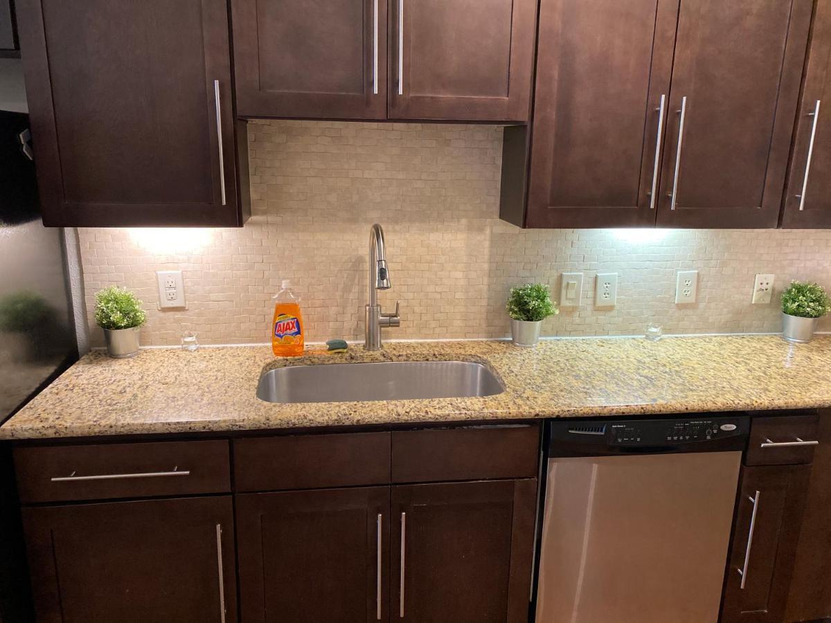 Rodeo Nrg Area One & Two Bedroom