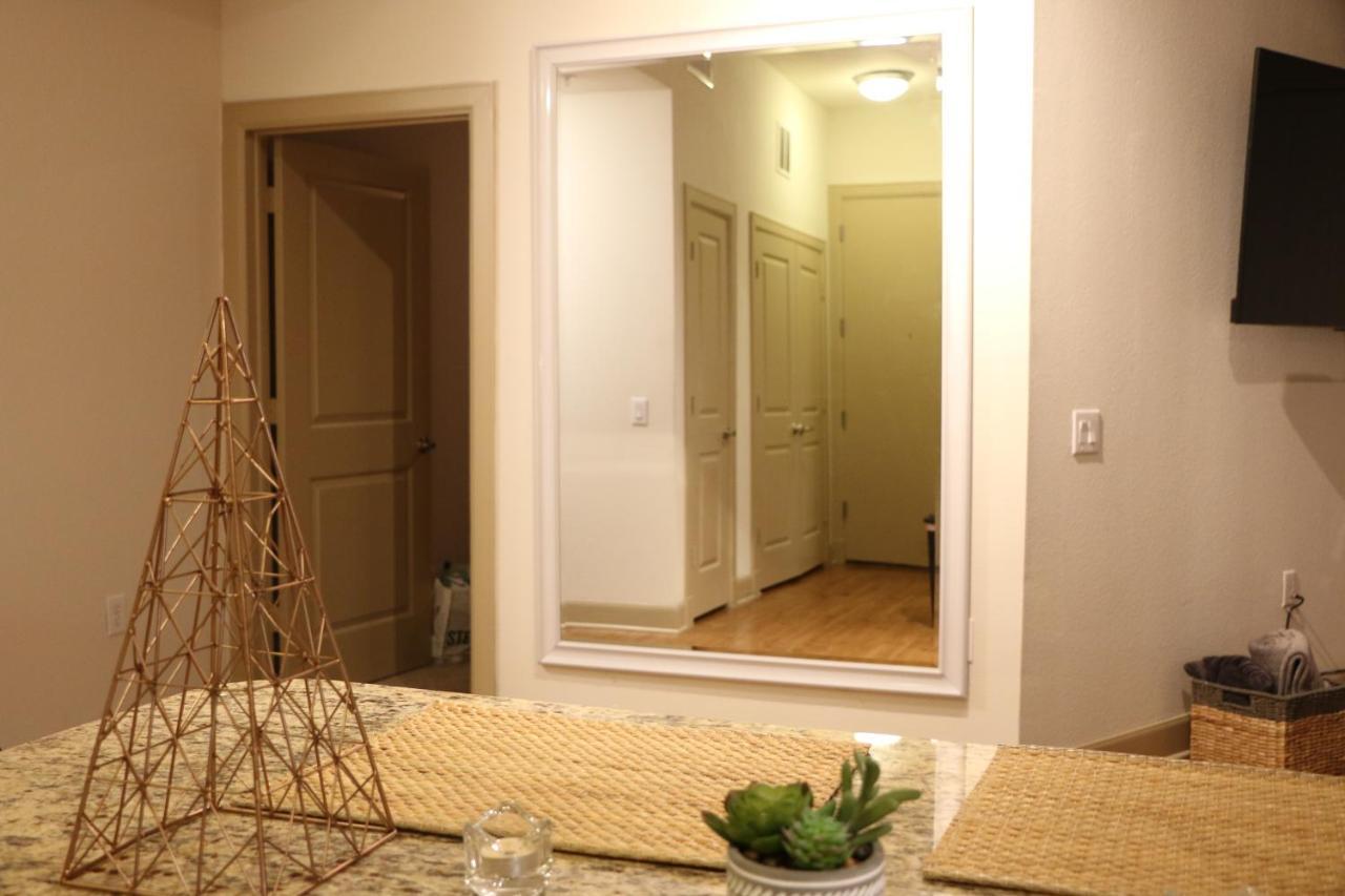 Rodeo Nrg Area One & Two Bedroom Apartment *