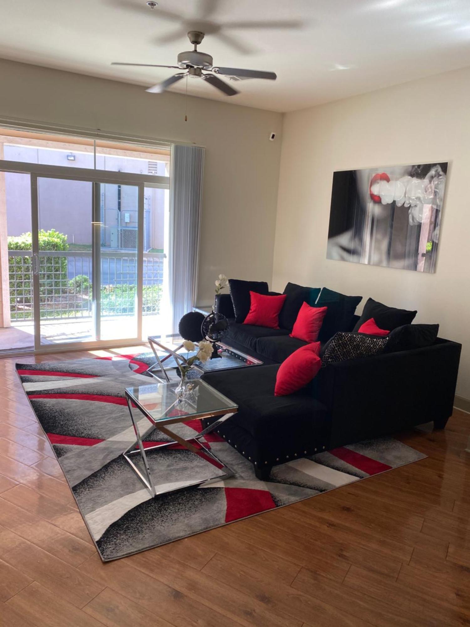 Rodeo Nrg Area One & Two Bedroom Apartment *