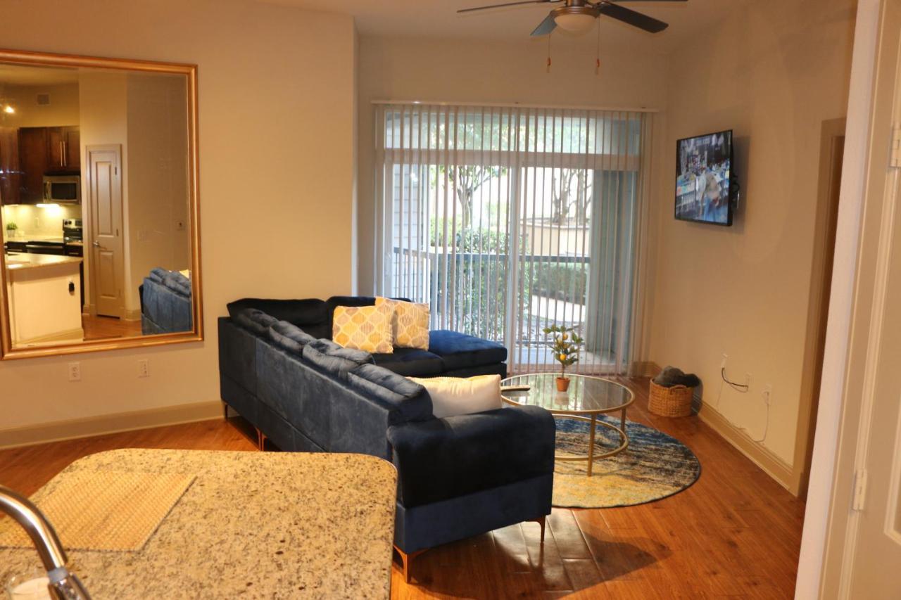 Rodeo Nrg Area One & Two Bedroom *