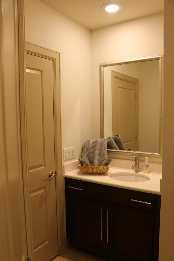 Rodeo Nrg Area One & Two Bedroom