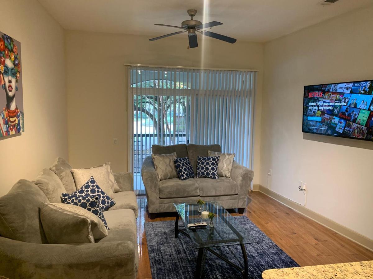 Rodeo Nrg Area One & Two Bedroom Apartment *