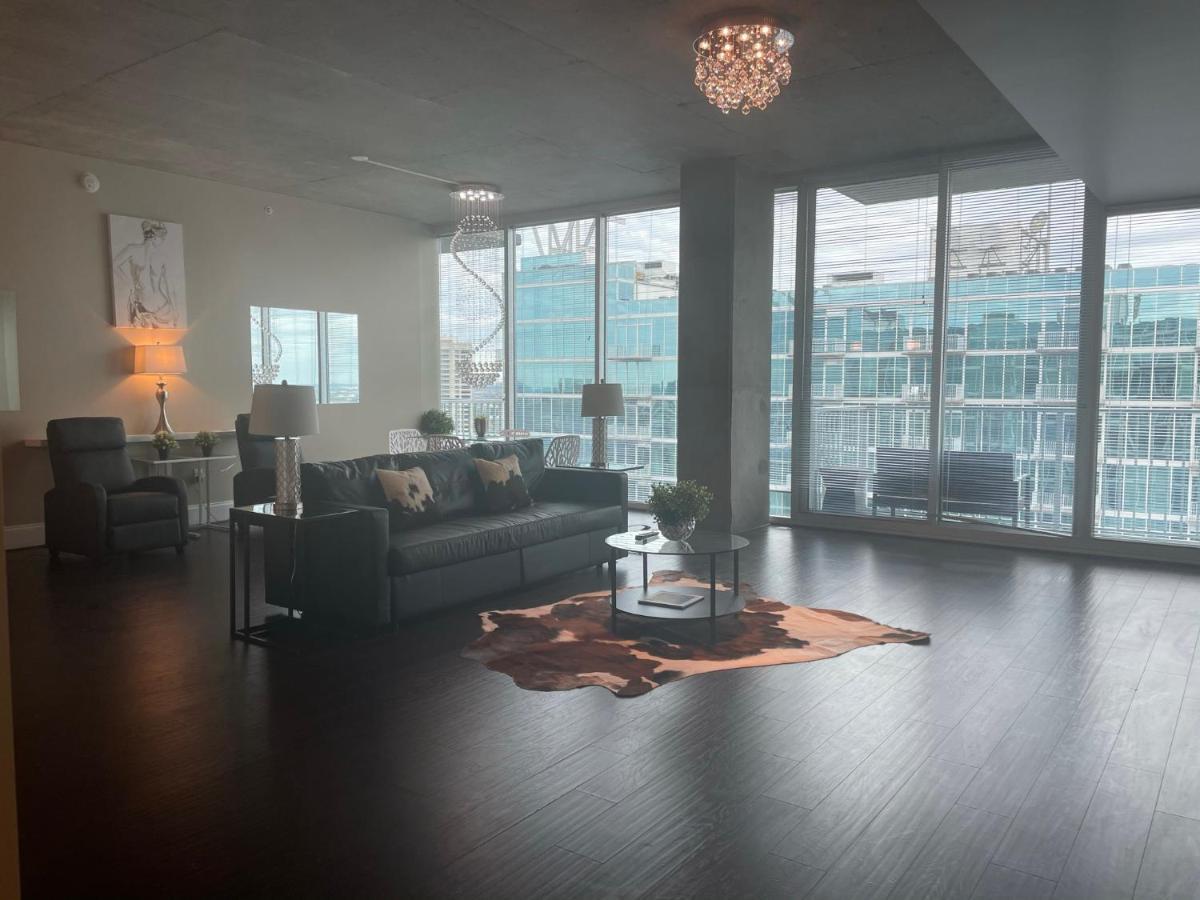 Furnished Downtown Apartment *