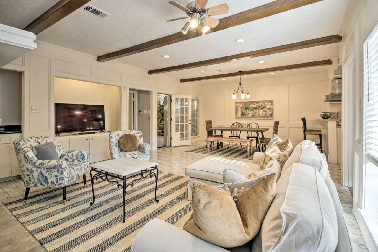 Quiet West With Patio, Walk To Shops!