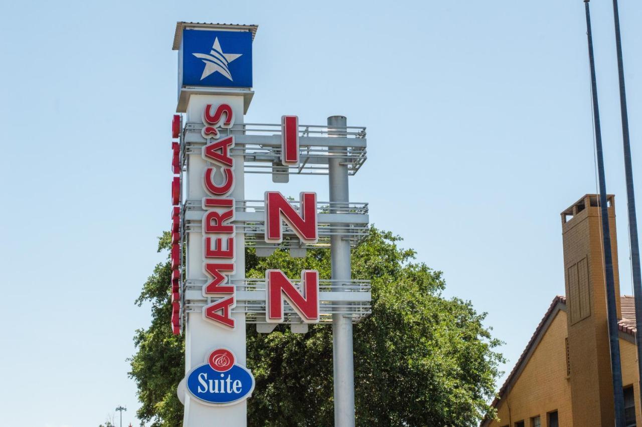 America's Houston/stafford /sugarland Motel
