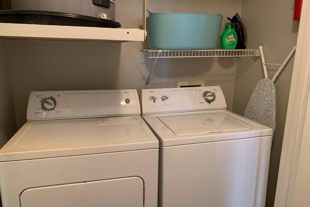 Newly Furnished 1br W/ Hermann Park View