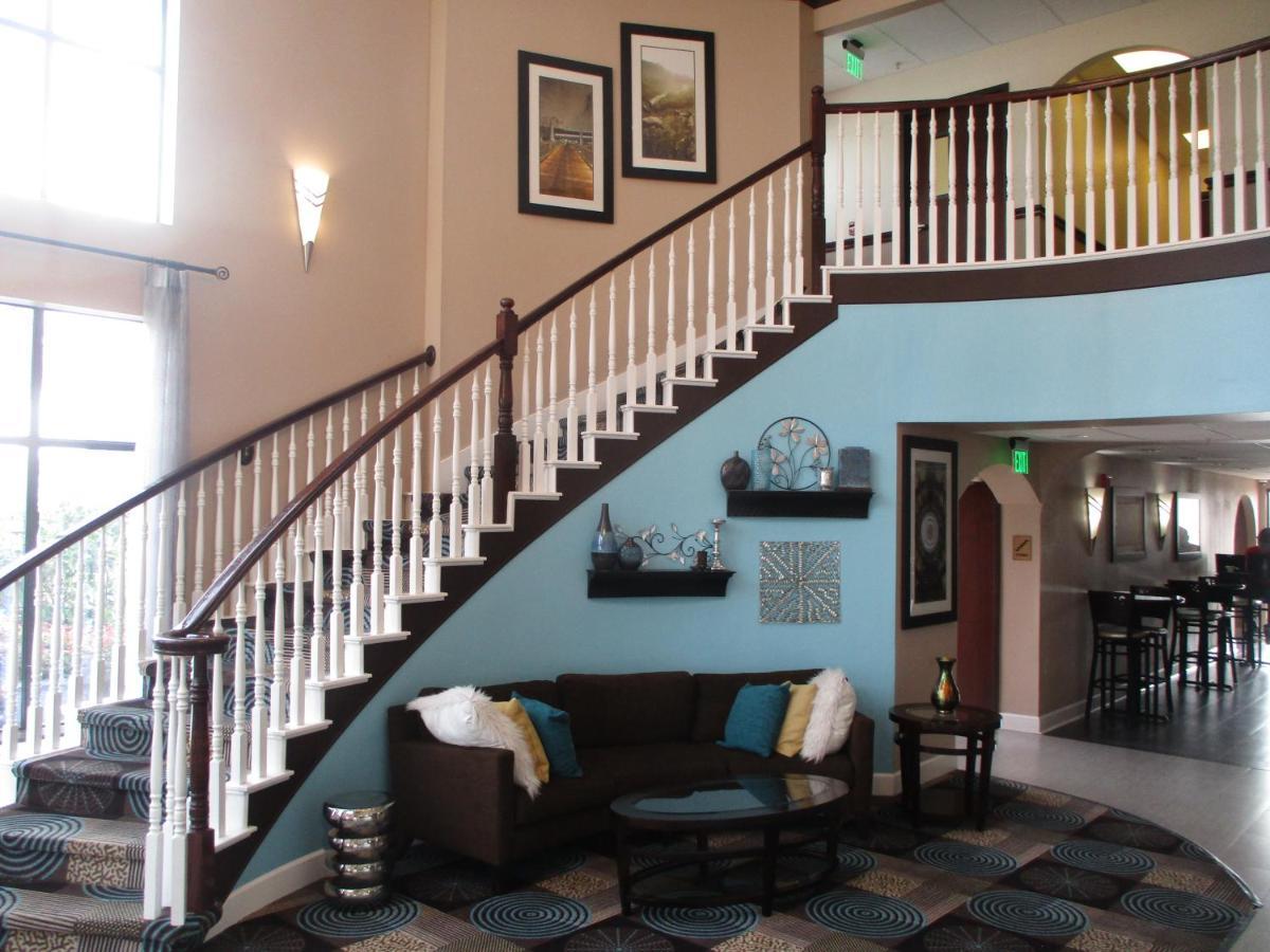 Days & By Wyndham Sam Tollway Hotel Houston