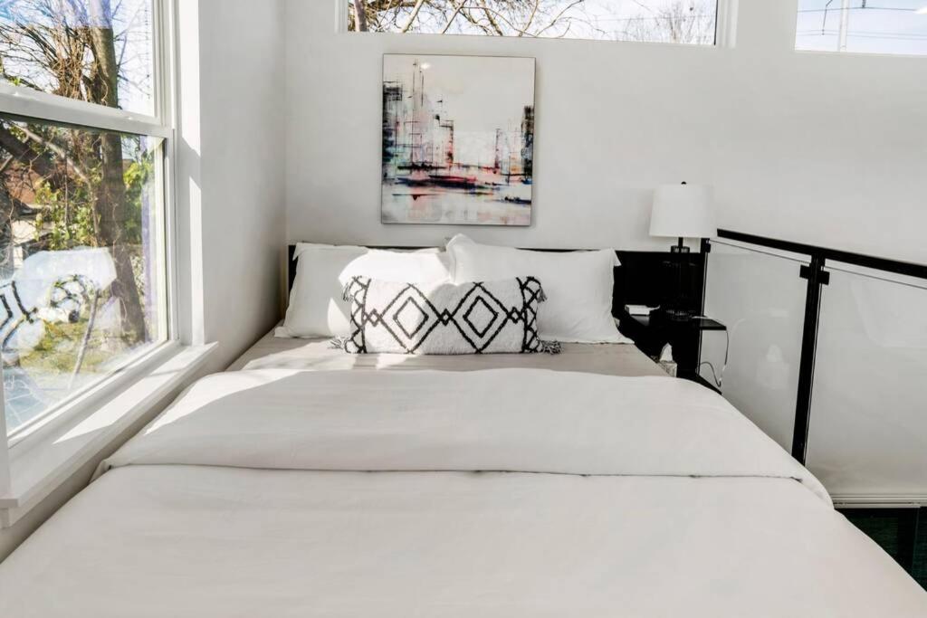 Quantum Tiny Loft At East End Revitalized Holiday home *
