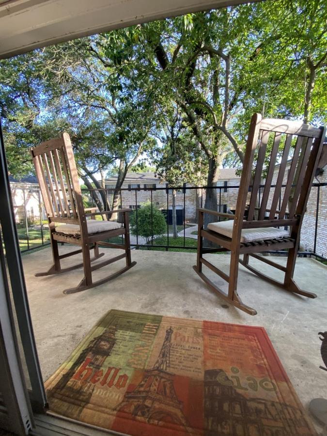 Galleria Area Apt Long And Short Available * Houston