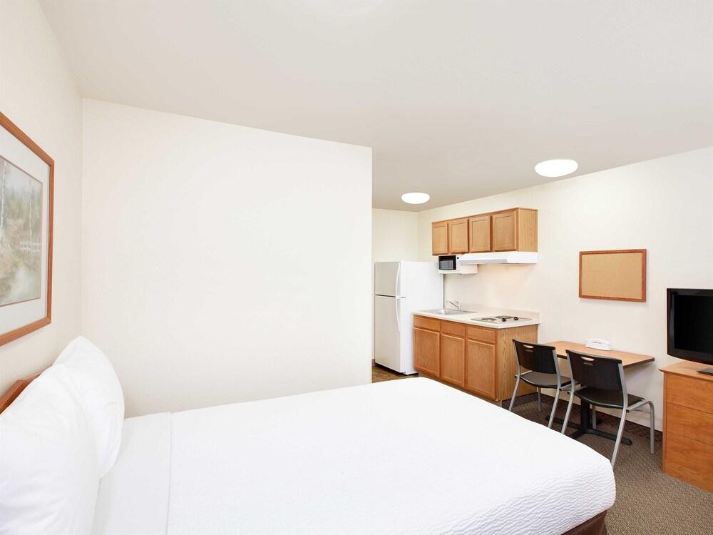 Woodspring I-45 Airtex Hotel Houston