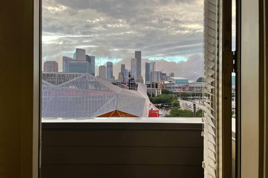 Away From Apartment Houston