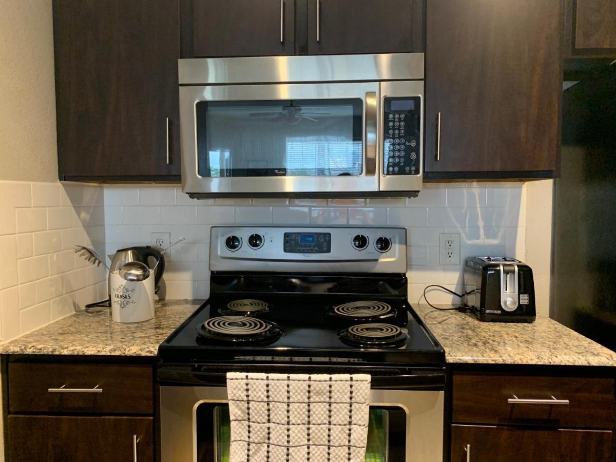 Apartment Newly Furnished 1br W/ Hermann Park View *