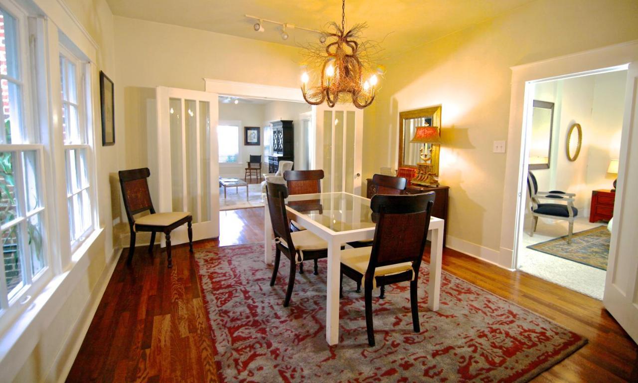 Refuge In The Heart Of Montrose Apartment Houston
