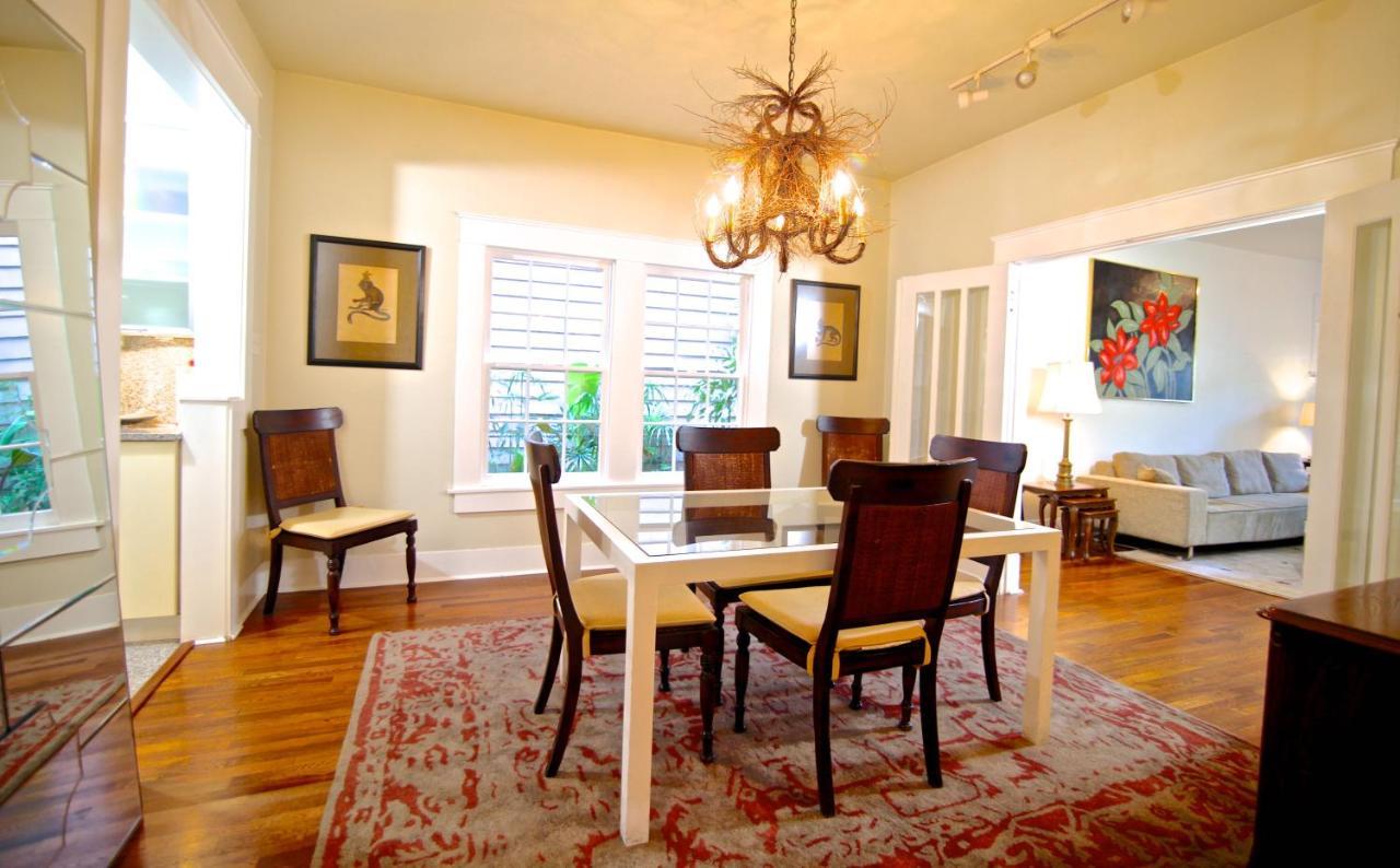 Refuge In The Heart Of Montrose Apartment Houston