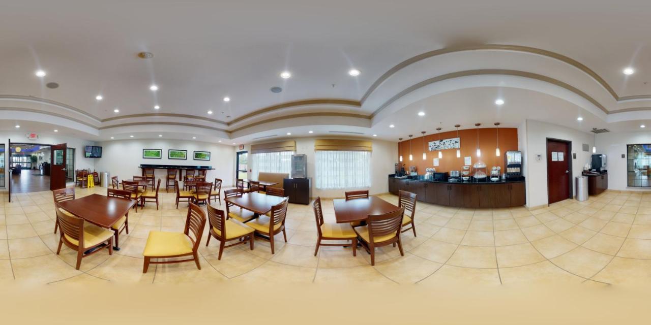 Restwell & I-45 North Hotel
