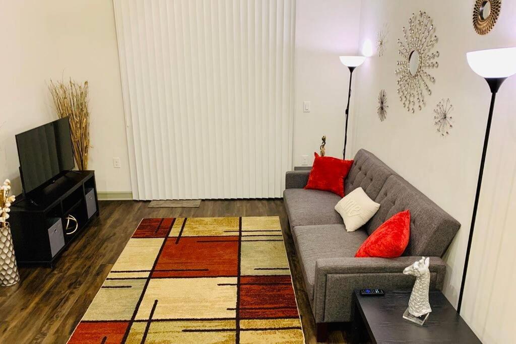 New Apart Downtown - 5min Stadium/parks/museum *