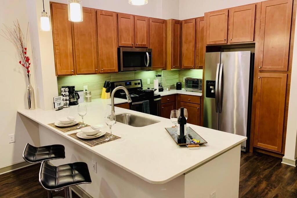 New Apart Downtown - 5min Stadium/parks/museum Apartment *