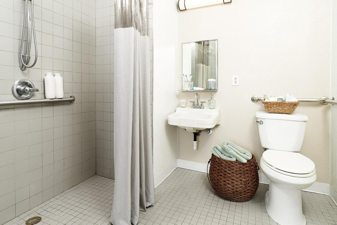 Intown Extended Select Tx - Brookhollow 2* Houston