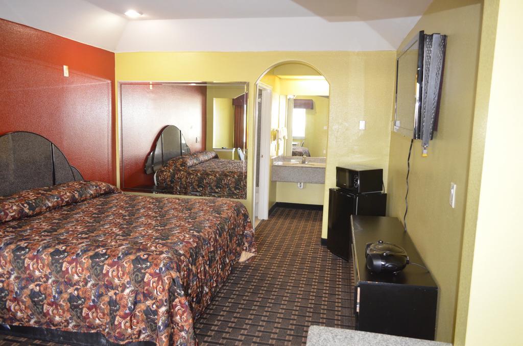 Motel Eagle *