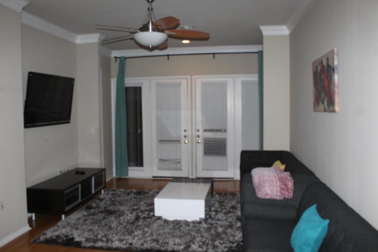 Galleria 2 Bed 2 Bath Luxury Condo *