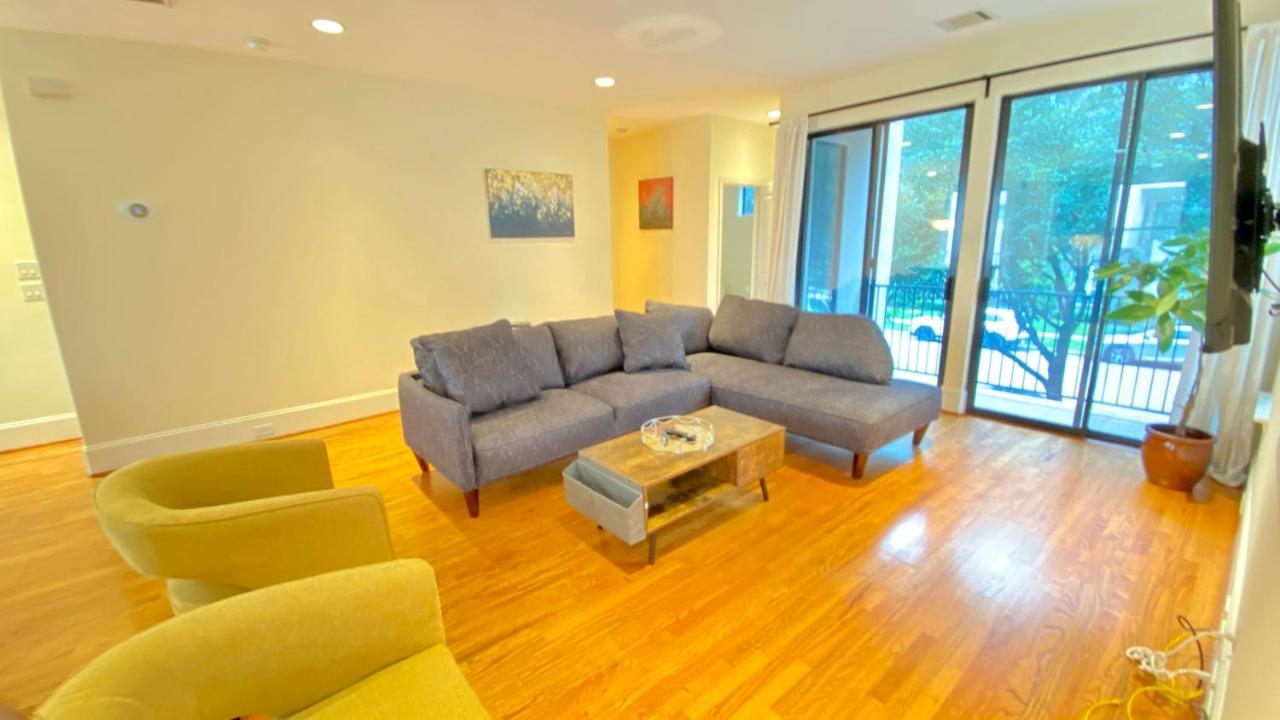 Luxury 4 Story In Downtown Holiday home