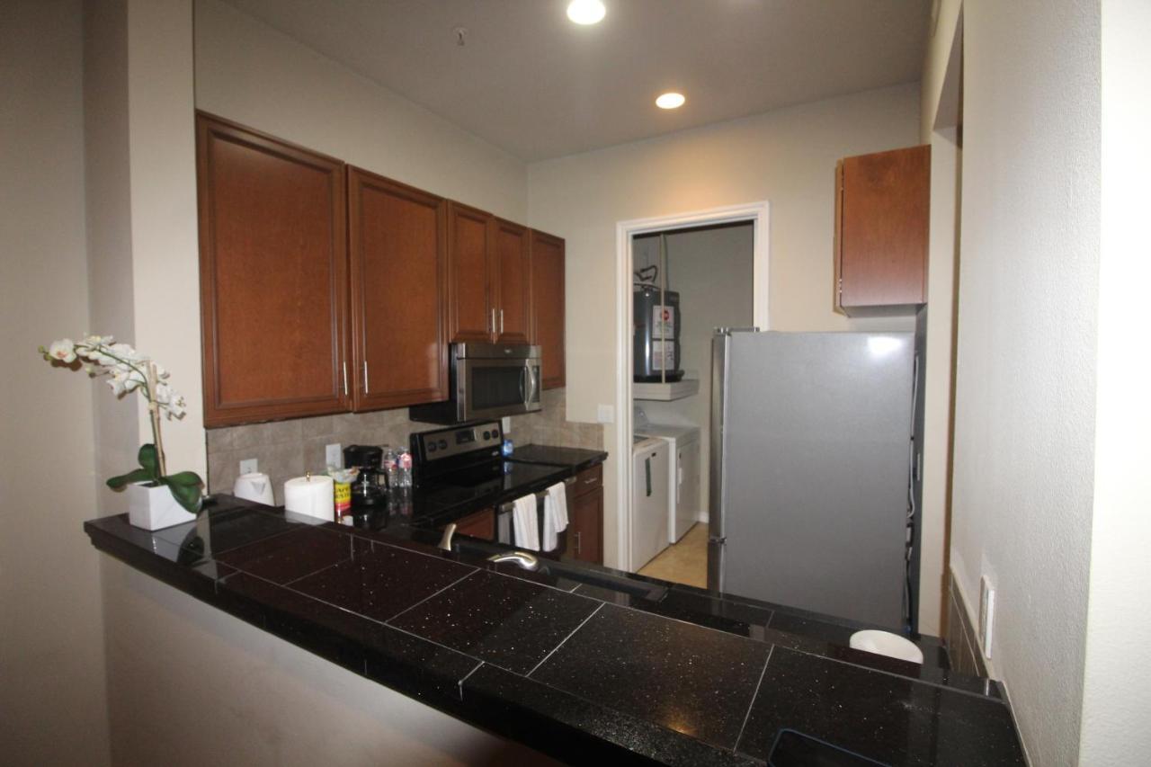 Apartment Galleria 2 Bed 2 Bath Luxury Condo *