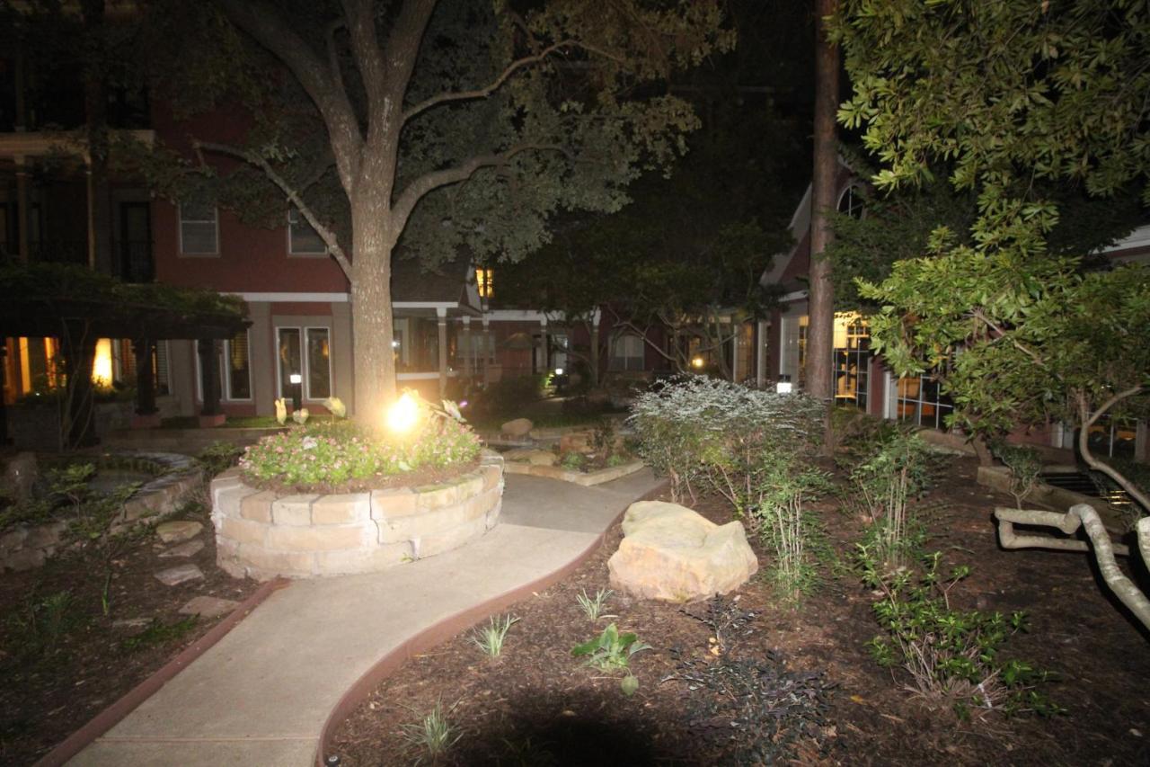 Galleria 2 Bed 2 Bath Luxury Condo Houston