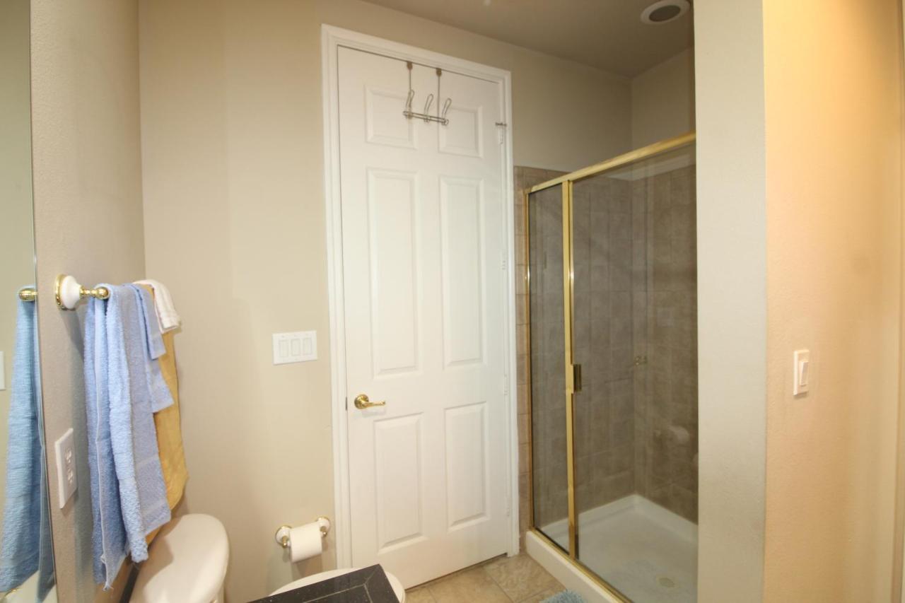 Galleria 2 Bed 2 Bath Luxury Condo Apartment *