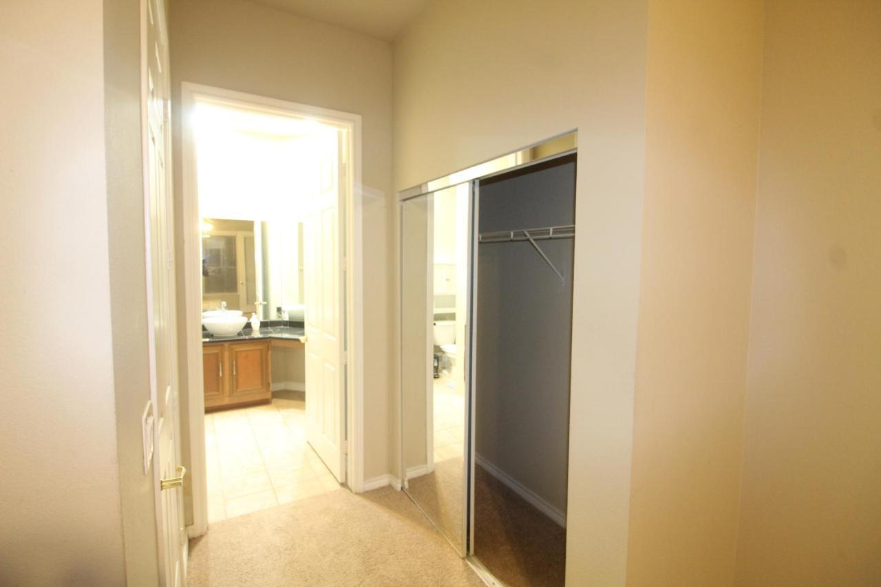 Galleria 2 Bed 2 Bath Luxury Condo Apartment *