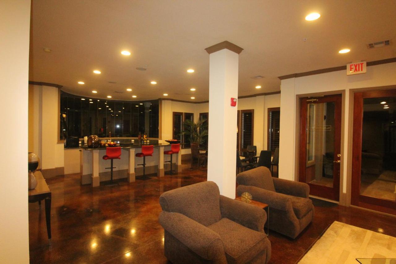 Apartment Galleria 2 Bed 2 Bath Luxury Condo *