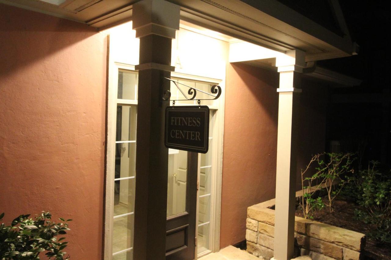 Galleria 2 Bed 2 Bath Luxury Condo