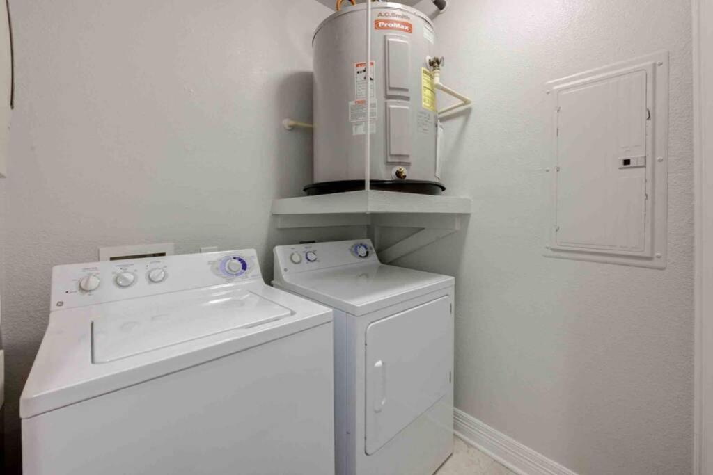 Apartment Private Great 2Bedroom, 2Bath Condo With Great View!! *
