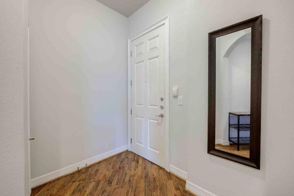 Private Great 2Bedroom, 2Bath Condo With Great View!! Apartment *