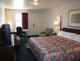 Hotel Knights Hobby Airport