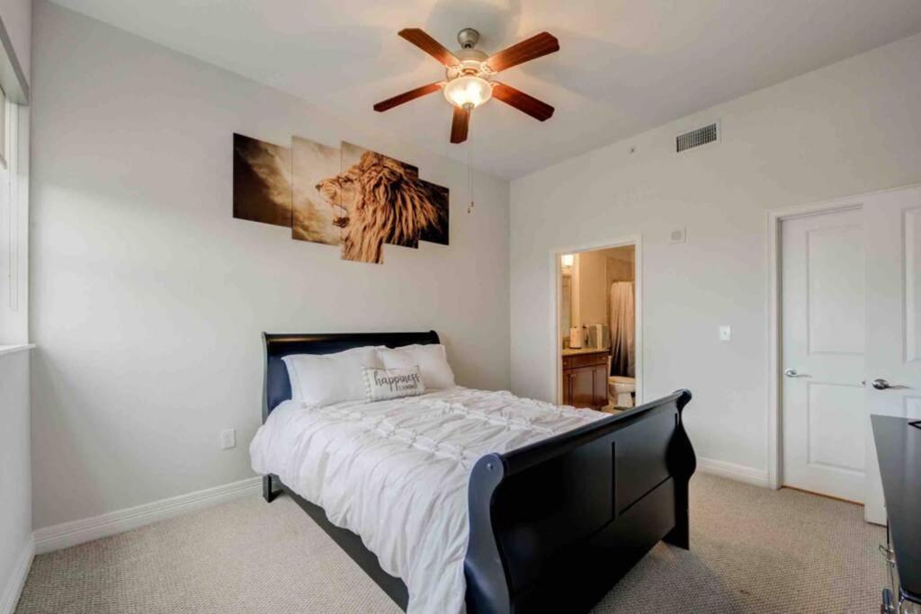 Private Great 2Bedroom, 2Bath Condo With Great View!!