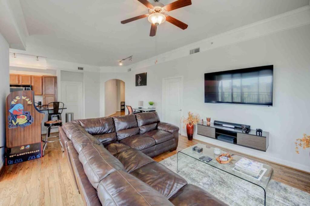 Apartment Private Great 2Bedroom, 2Bath Condo With Great View!!