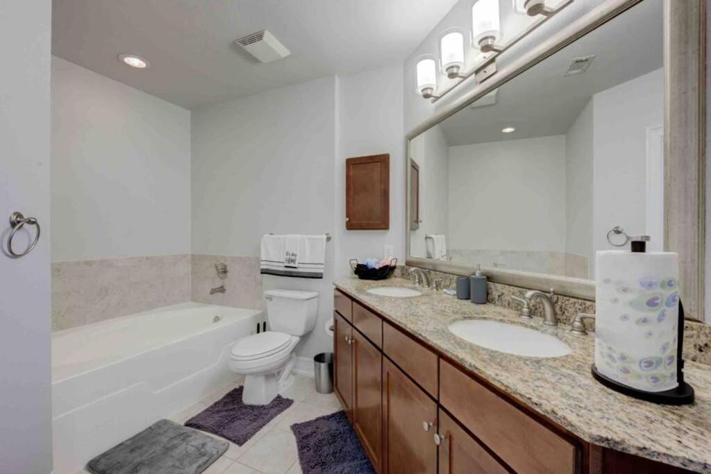 Private Great 2Bedroom, 2Bath Condo With Great View!! Apartment Houston