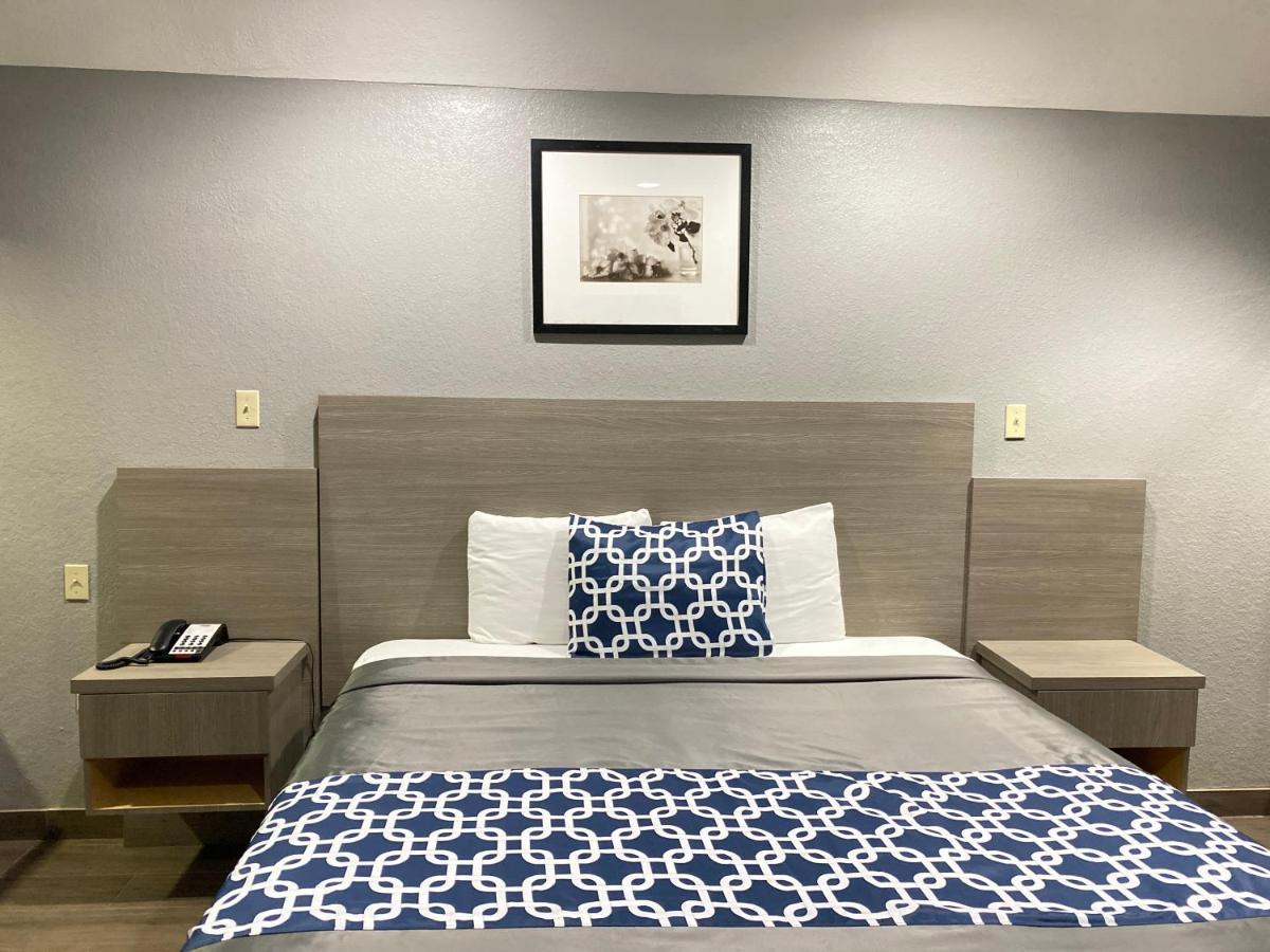 Island Hobby Airport 2* Houston