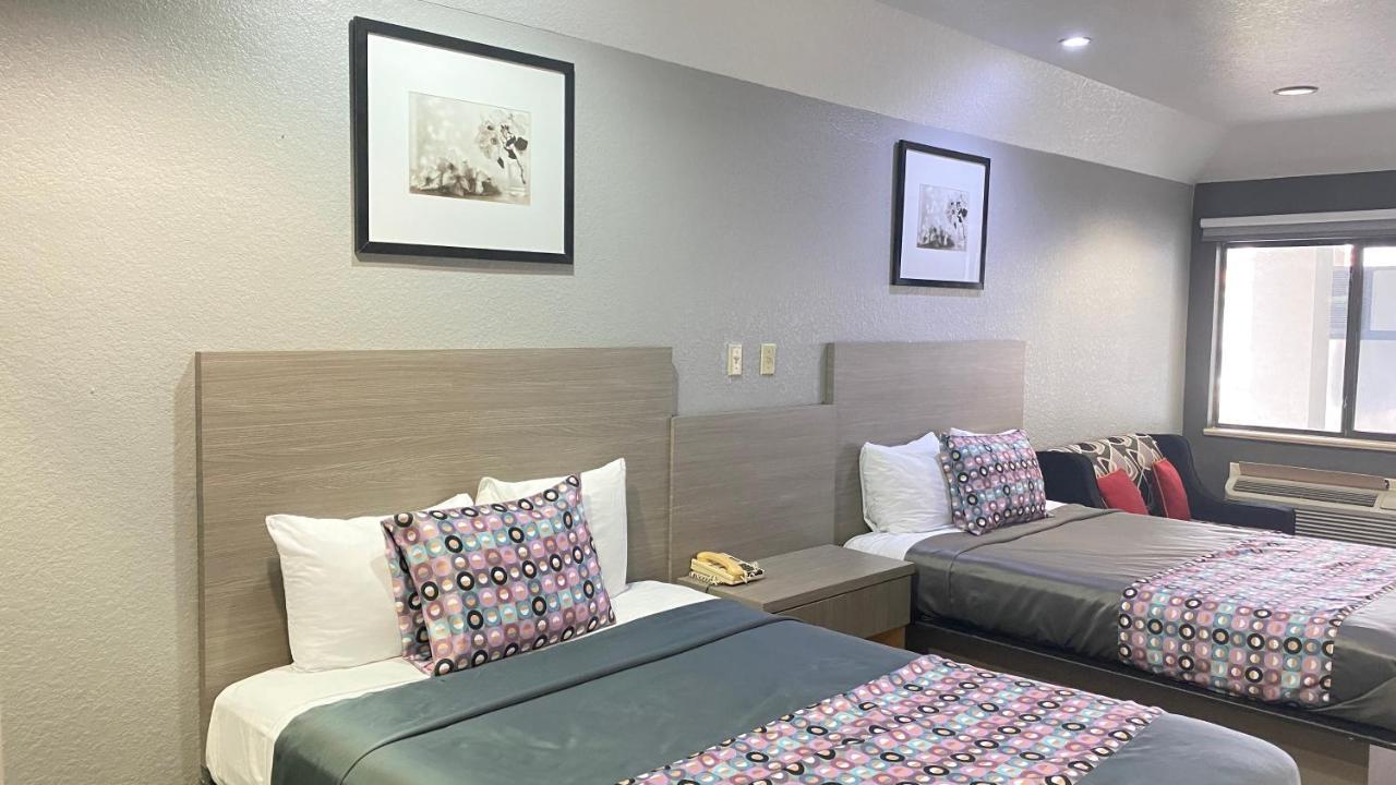 Island Hobby Airport 2* Houston