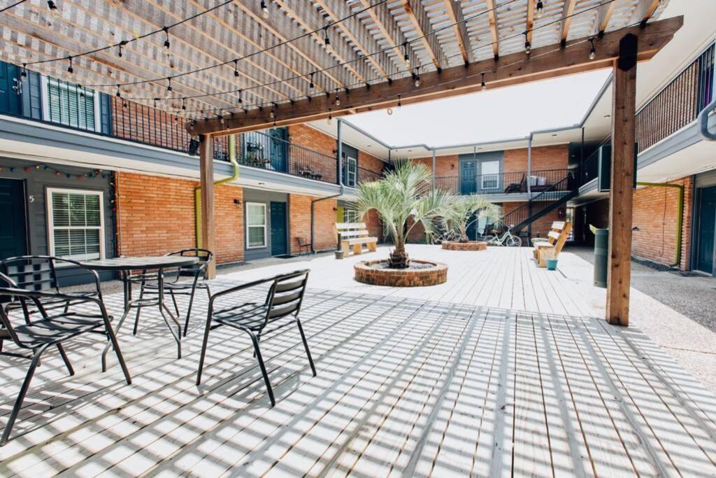 Urban 2br In The Heart Of The Heights Apartment *