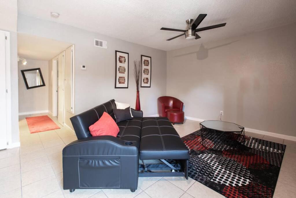 Urban 2br In The Heart Of The Heights Apartment Houston