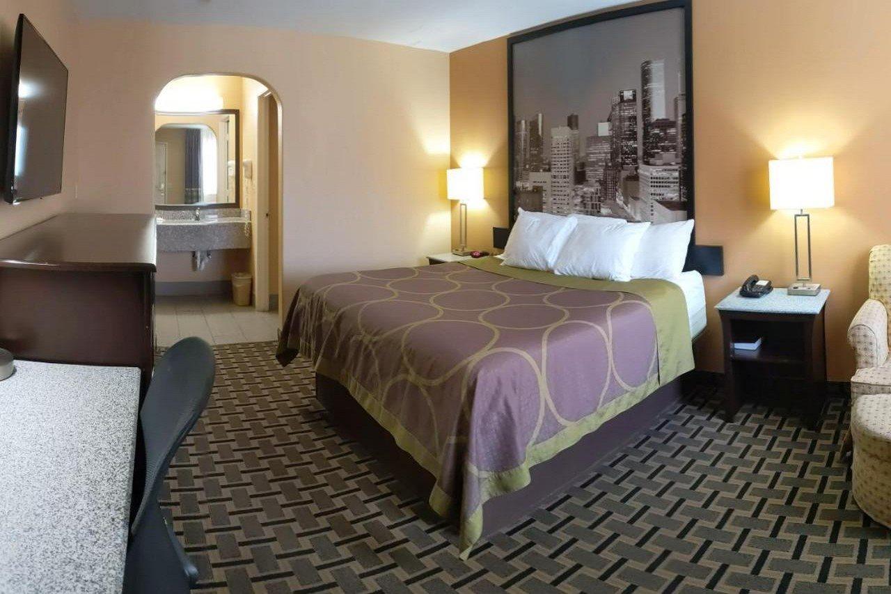 Hotel Super 8 By Wyndham Houston/willowbrook Hwy 249 2*